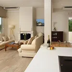 Vozos Villa *