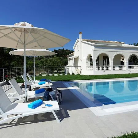 Vozos Villa *